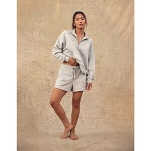 AE Everyday Luxe Sweat Short size L